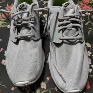 Nike Kaishi Wolf Grey Running Shoes Sz 13 Mens